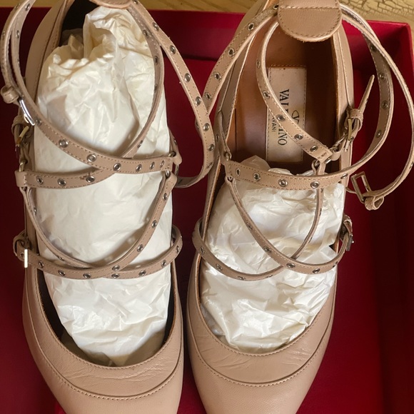 Valentino Garavani Love Latch Strappy Grommet Pump Size 37 Poundre MudPump Heels - Picture 3 of 8